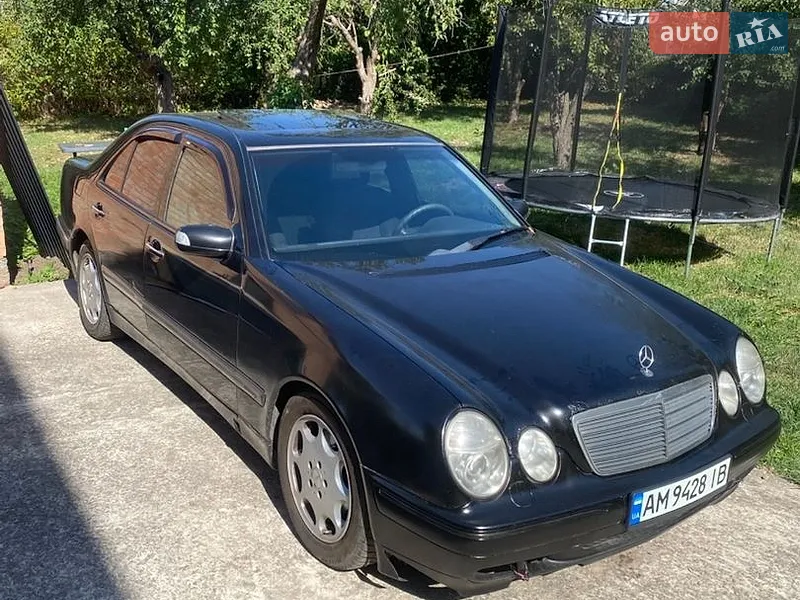 Mercedes-Benz E-Class 2001