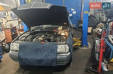 Седан Mercedes-Benz E-Class 1998 в Киеве