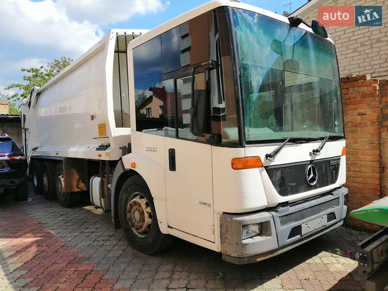 Мусоровоз Mercedes-Benz Econic 2010 в 