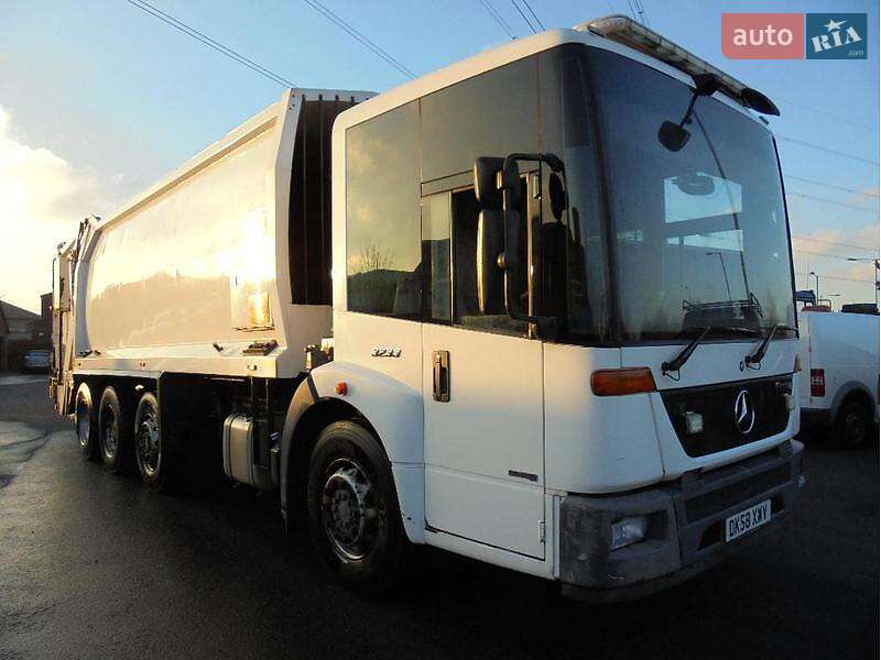 Мусоровоз Mercedes-Benz Econic 2010 в Луцке