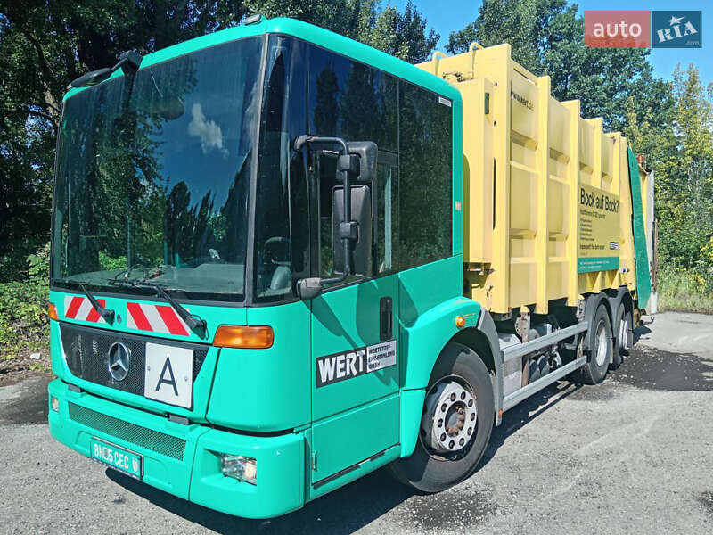 Mercedes-Benz Econic 2009