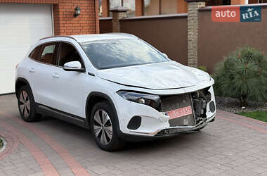 Хетчбек Mercedes-Benz EQA 2022 в 