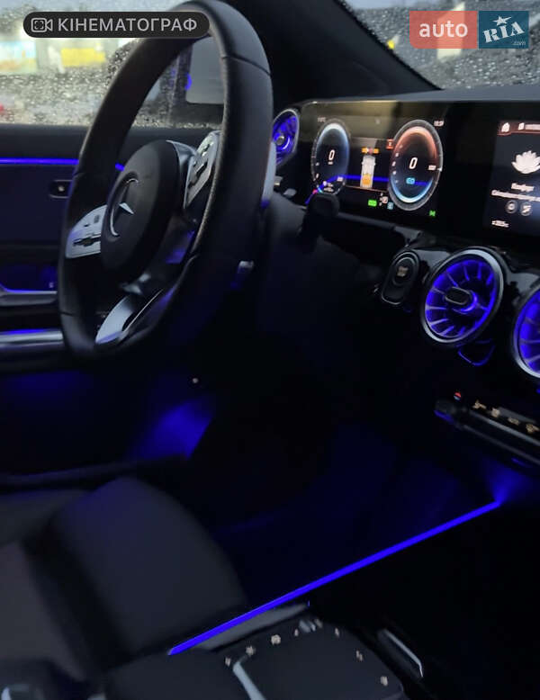 Хэтчбек Mercedes-Benz EQA 2022 в Киеве