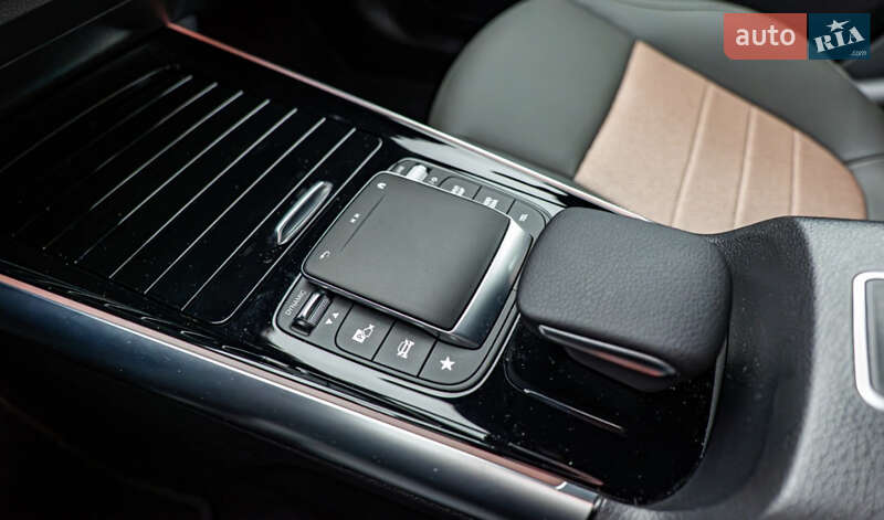 Хэтчбек Mercedes-Benz EQA 2022 в Киеве