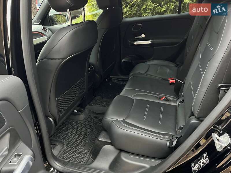 Позашляховик / Кросовер Mercedes-Benz EQB 2022 в Києві