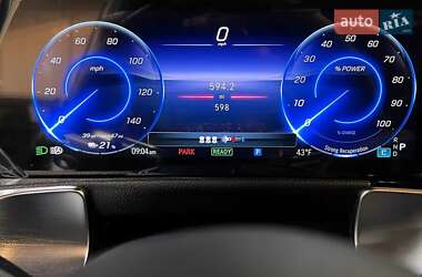 Позашляховик / Кросовер Mercedes-Benz EQB 2024 в 