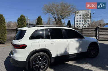 Позашляховик / Кросовер Mercedes-Benz EQB 2022 в 