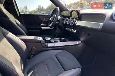 Позашляховик / Кросовер Mercedes-Benz EQB 2023 в 