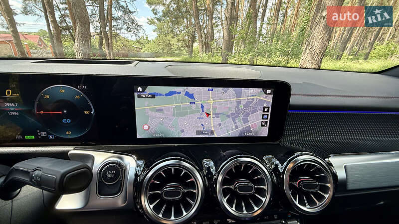 Позашляховик / Кросовер Mercedes-Benz EQB 2023 в Києві