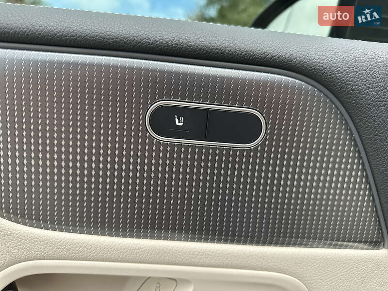 Внедорожник / Кроссовер Mercedes-Benz EQB 2023 в Киеве