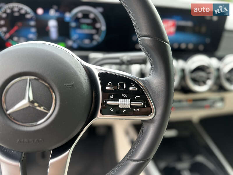 Внедорожник / Кроссовер Mercedes-Benz EQB 2023 в Киеве