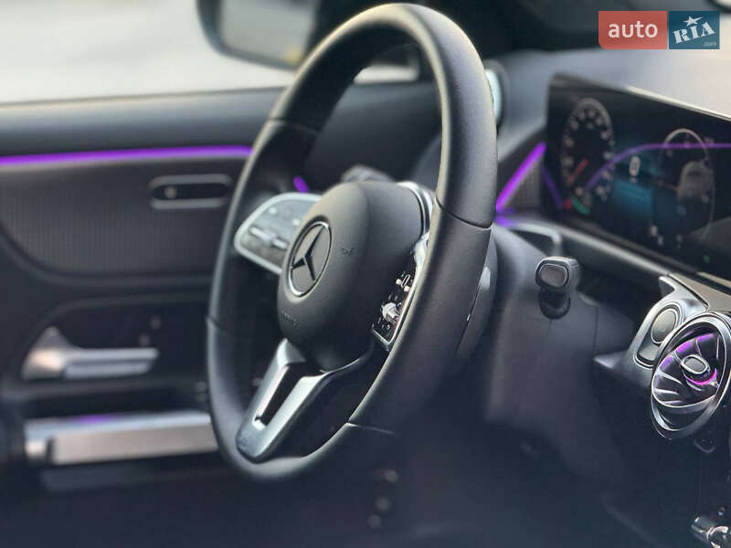 Внедорожник / Кроссовер Mercedes-Benz EQB 2023 в Киеве