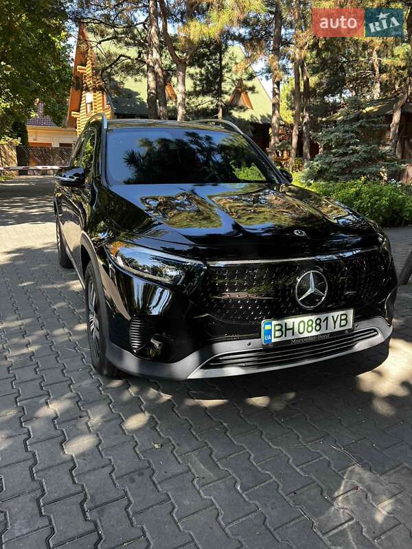 Mercedes-Benz EQB 2024