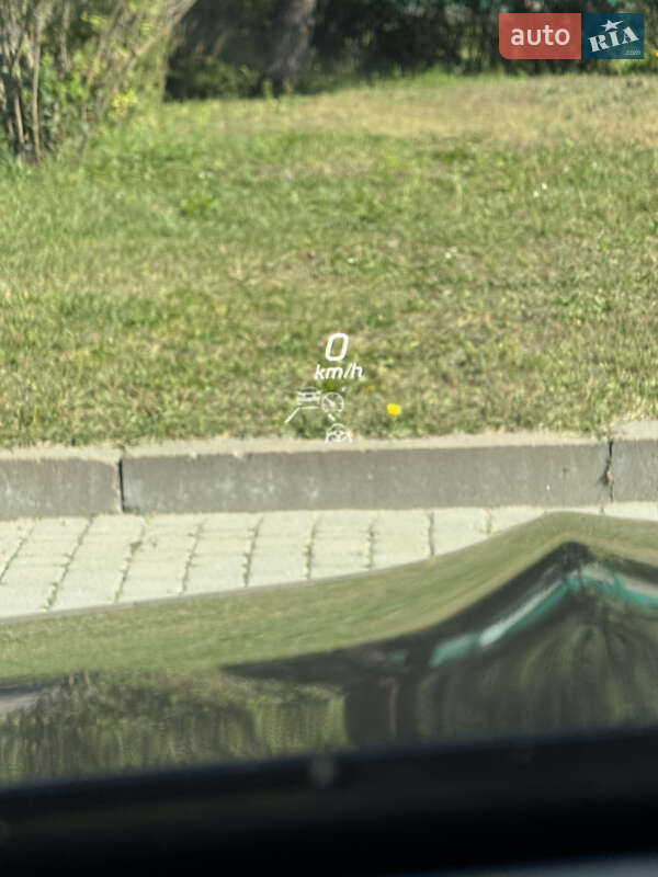 Позашляховик / Кросовер Mercedes-Benz EQB 2022 в Києві