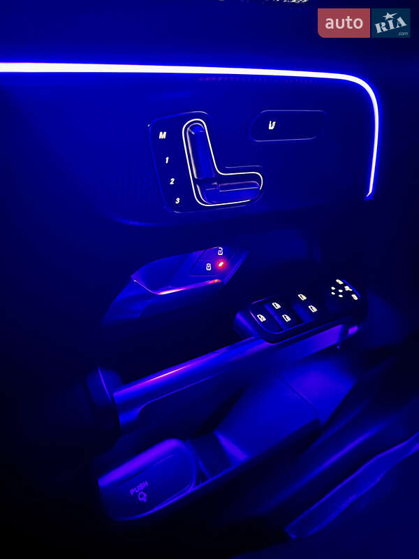 Внедорожник / Кроссовер Mercedes-Benz EQB 2022 в Киеве