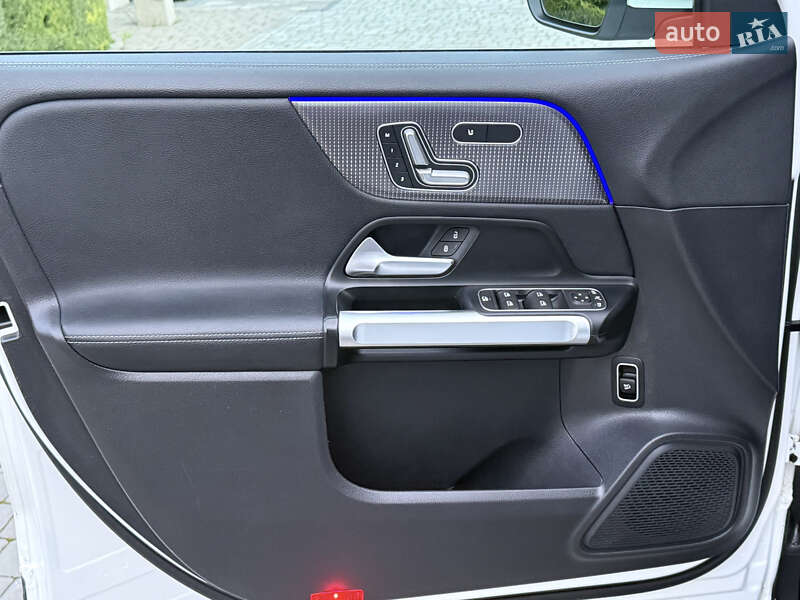 Внедорожник / Кроссовер Mercedes-Benz EQB 2023 в Ровно