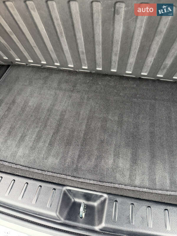 Внедорожник / Кроссовер Mercedes-Benz EQB 2023 в Киеве