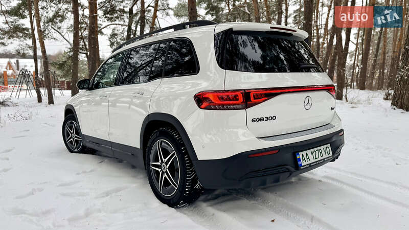 Позашляховик / Кросовер Mercedes-Benz EQB 2023 в Києві