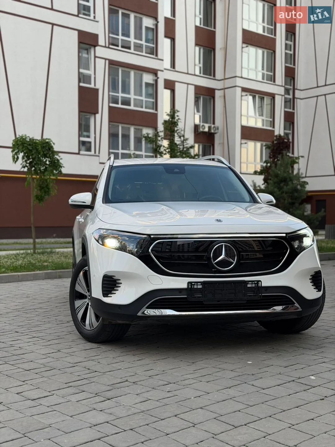 Mercedes-Benz EQB 2023