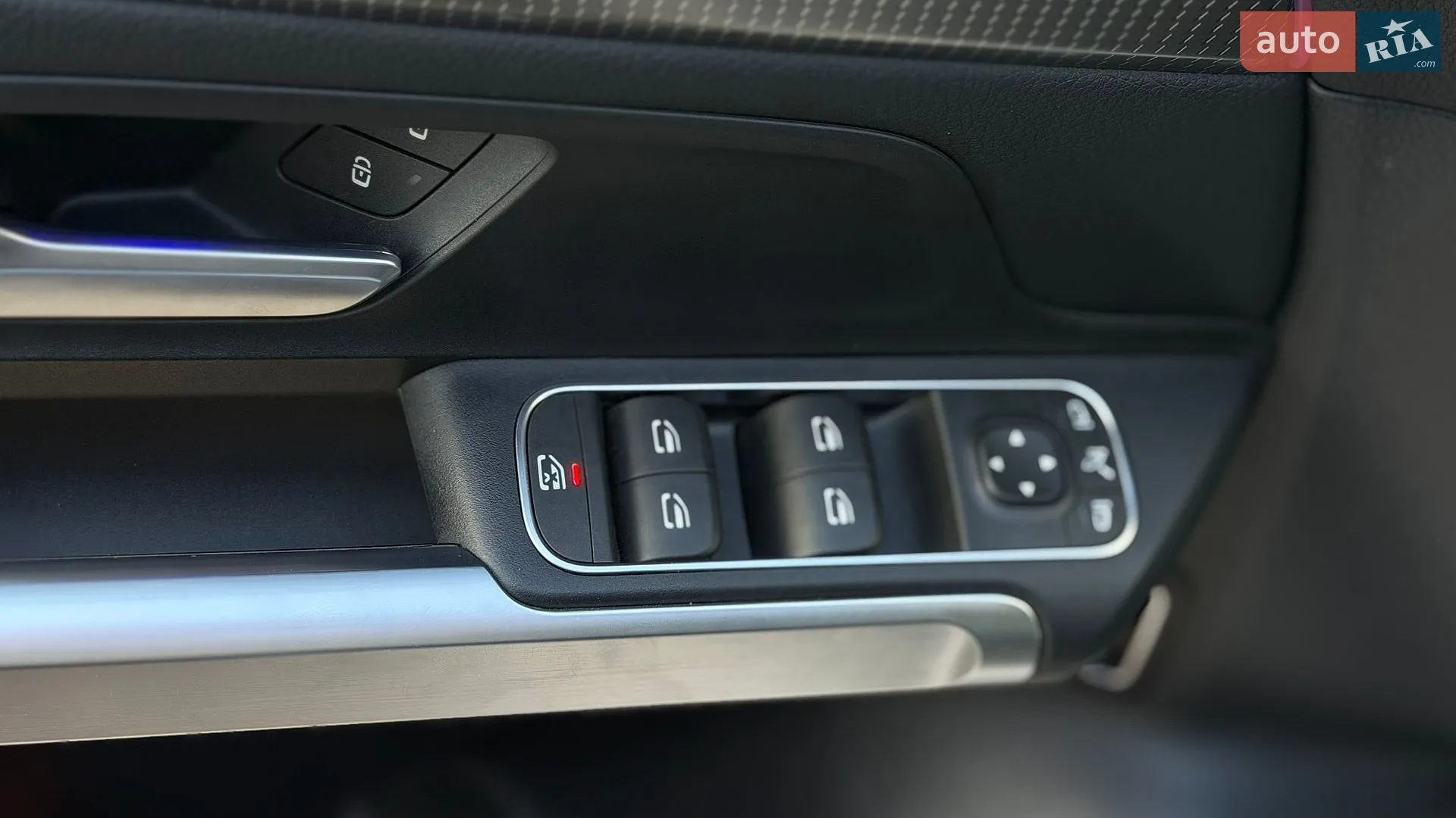 2023 Mercedes-Benz EQB - мініатюра 31