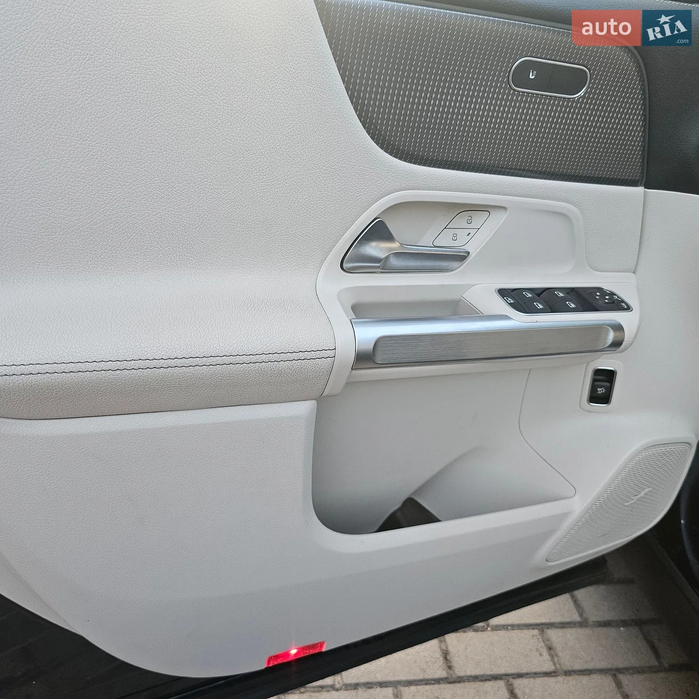 2022 Mercedes-Benz EQB - мініатюра 21