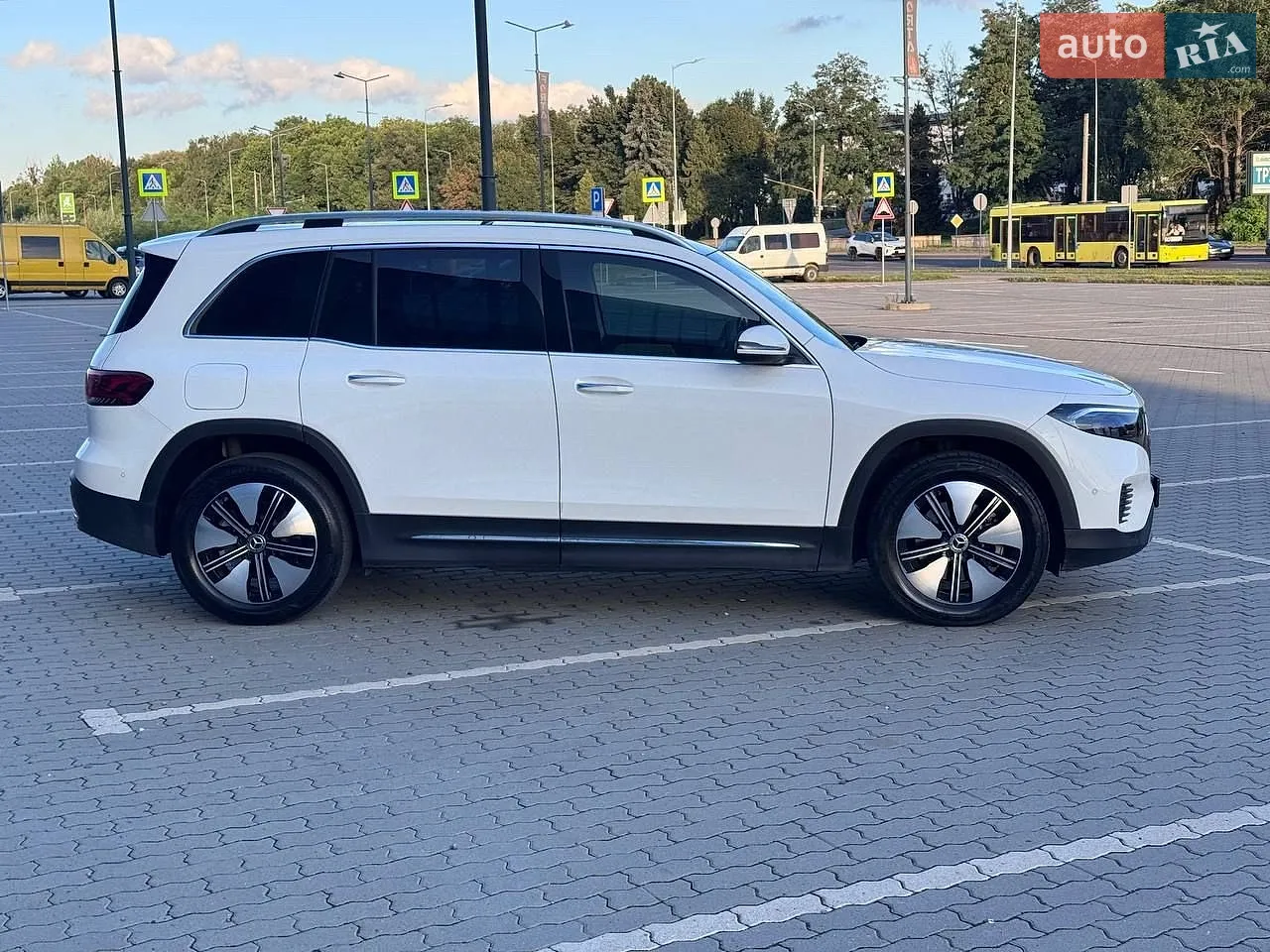 2022 Mercedes-Benz EQB - мініатюра 7