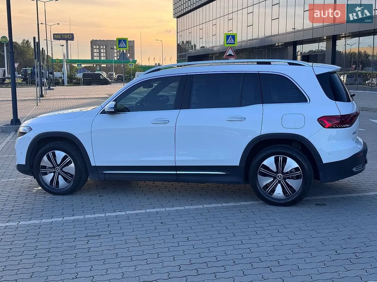 2022 Mercedes-Benz EQB - мініатюра 20