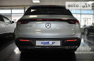 Позашляховик / Кросовер Mercedes-Benz EQC 2019 в 