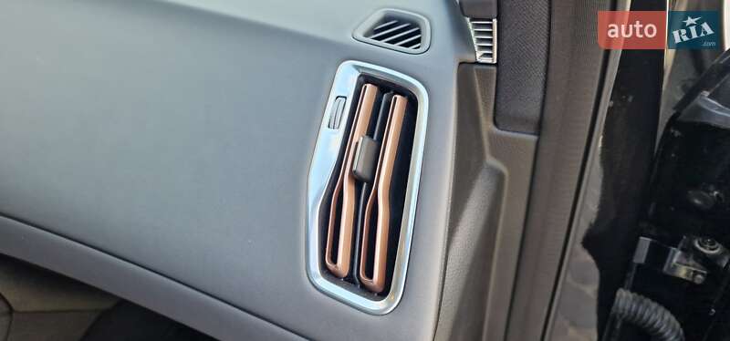 Внедорожник / Кроссовер Mercedes-Benz EQC 2021 в Тернополе