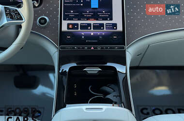 Позашляховик / Кросовер Mercedes-Benz EQE SUV 2023 в  фото 26 Позашляховик / Кросовер Mercedes-Benz EQE SUV 2023 в