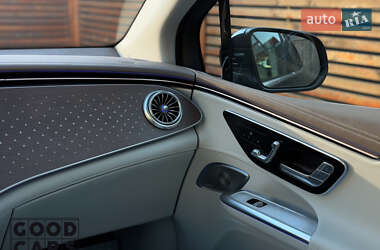 Позашляховик / Кросовер Mercedes-Benz EQE SUV 2023 в  фото 28 Позашляховик / Кросовер Mercedes-Benz EQE SUV 2023 в