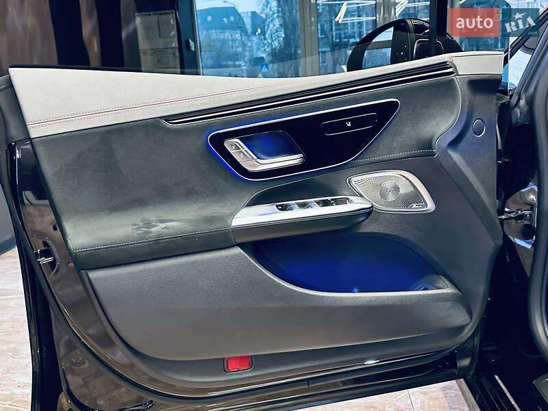 Седан Mercedes-Benz EQE 2022 в Києві
