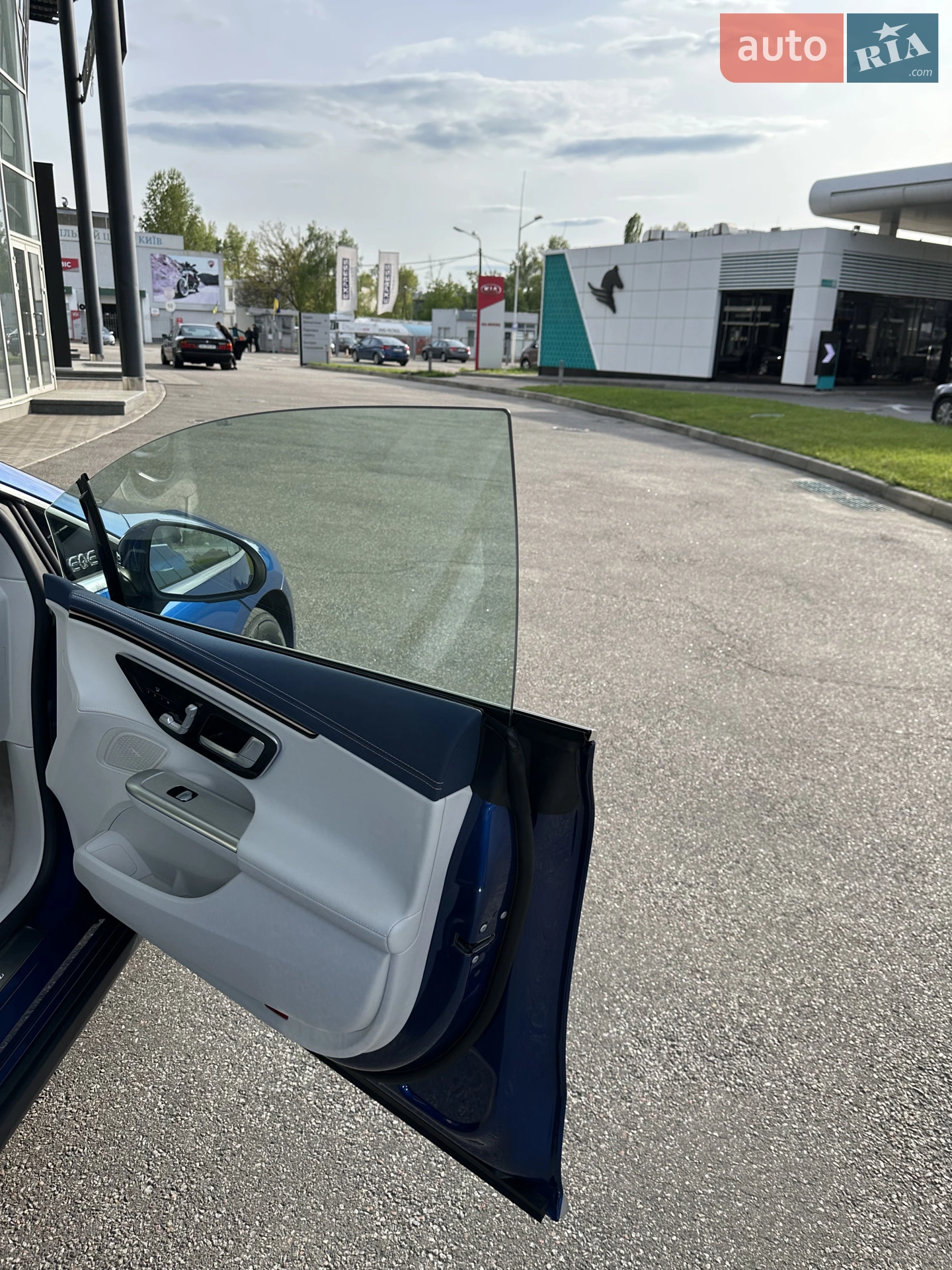 2022 Mercedes-Benz EQE - мініатюра 3
