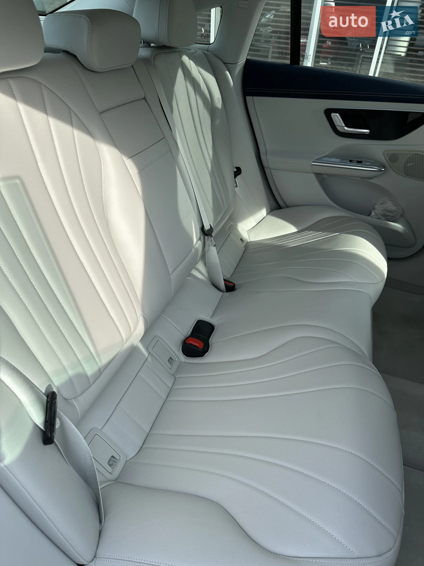2022 Mercedes-Benz EQE - мініатюра 4