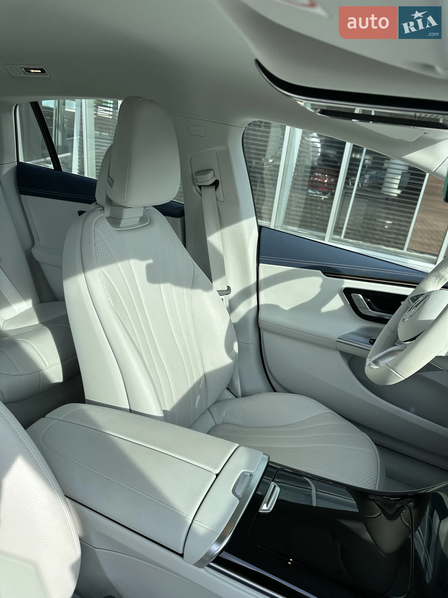 2022 Mercedes-Benz EQE - мініатюра 5