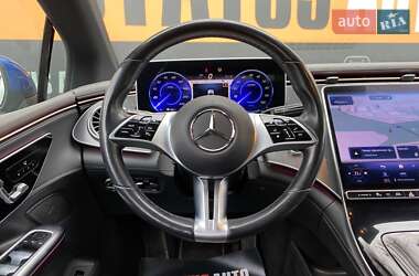 Седан Mercedes-Benz EQE 2022 в 