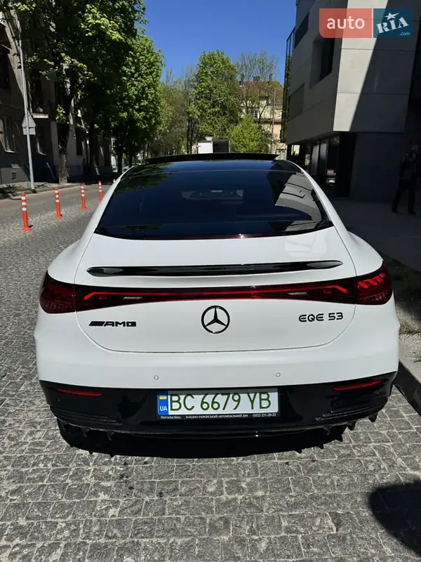 Mercedes-Benz EQE