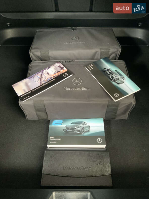 Седан Mercedes-Benz EQE 2022 в Обухове