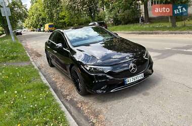 Седан Mercedes-Benz EQE 2022 в 