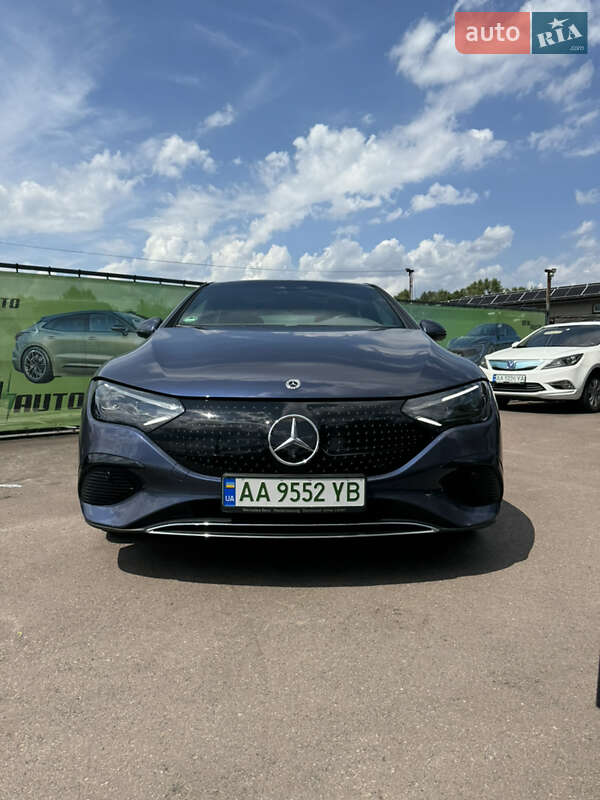 Седан Mercedes-Benz EQE 2023 в Києві