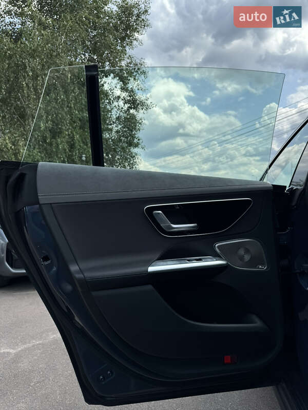 Седан Mercedes-Benz EQE 2023 в Києві