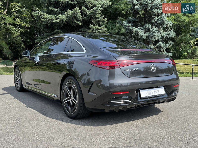 Седан Mercedes-Benz EQE 2023 в Києві