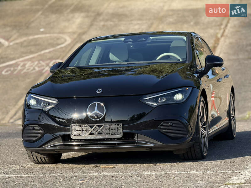 Седан Mercedes-Benz EQE 2022 в Києві
