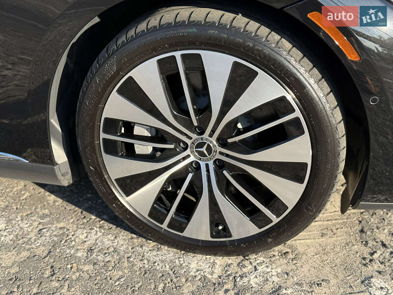 Седан Mercedes-Benz EQE 2022 в Києві