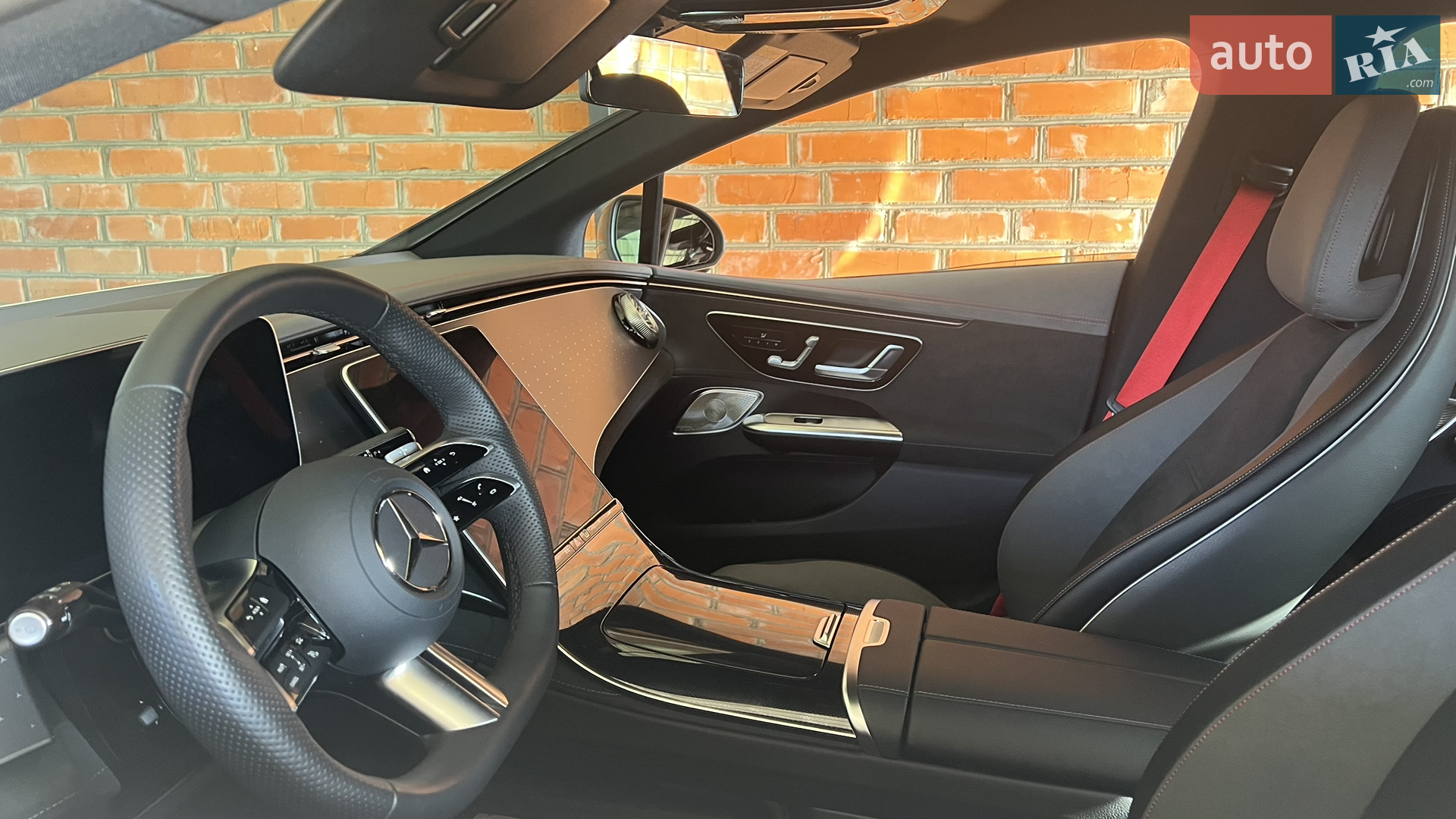 2024 Mercedes-Benz EQE - мініатюра 16