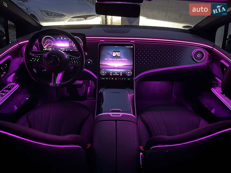 Седан Mercedes-Benz EQE 2022 в Ровно