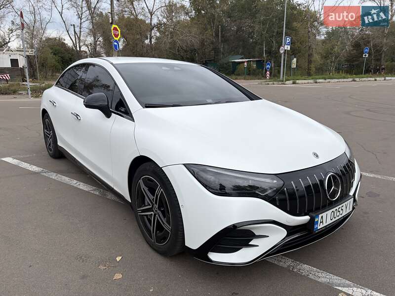 Седан Mercedes-Benz EQE 2022 в Киеве
