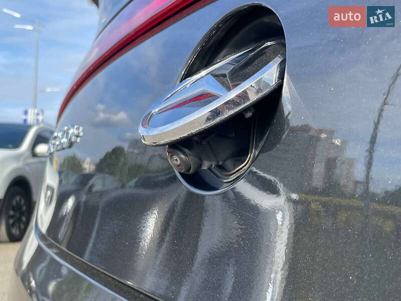 Седан Mercedes-Benz EQE 2022 в Киеве