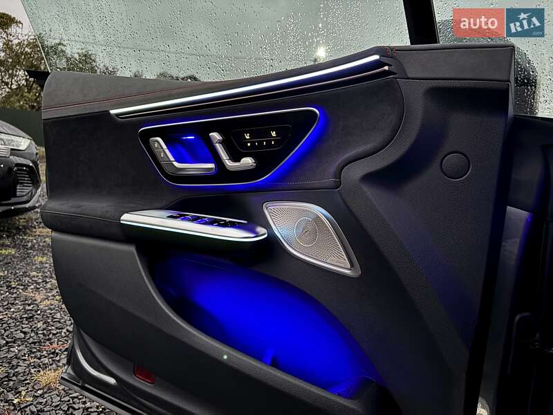 Седан Mercedes-Benz EQE 2023 в Киеве