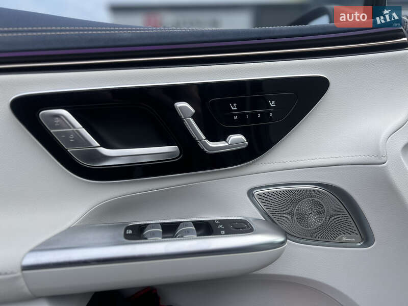 Седан Mercedes-Benz EQE 2022 в Ужгороде
